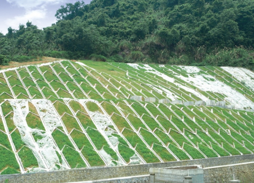 边坡治理施工方案：构建安全稳定的地貌环境